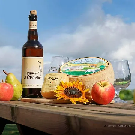 Familial Ferme Des Aujes Falaen *