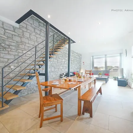 Apartment Familial Ferme Des Aujes Falaen