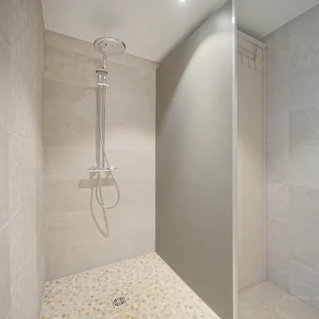 Familial Ferme Des Aujes Falaen *