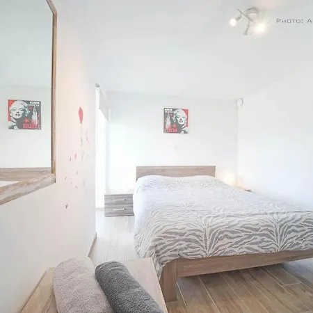 Apartment Familial Ferme Des Aujes Falaen
