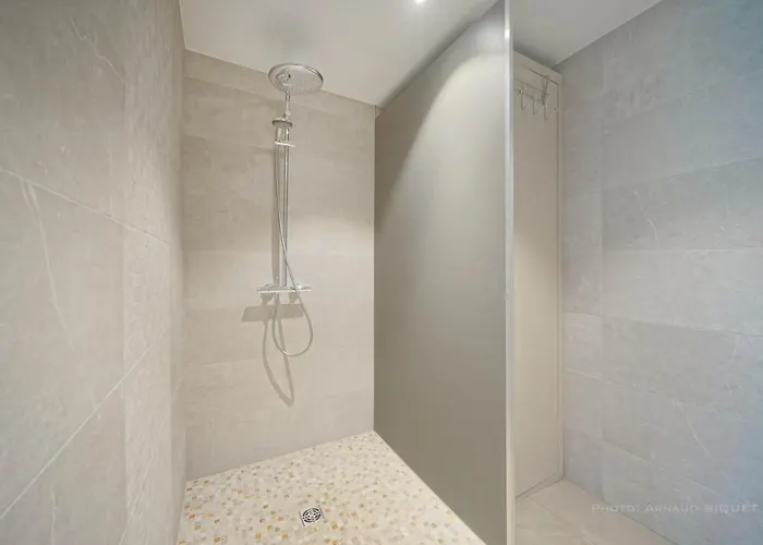 Familial Ferme Des Aujes Falaen *